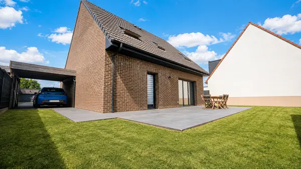 Maison 5 pièces à vendre à Allennes-les-Marais